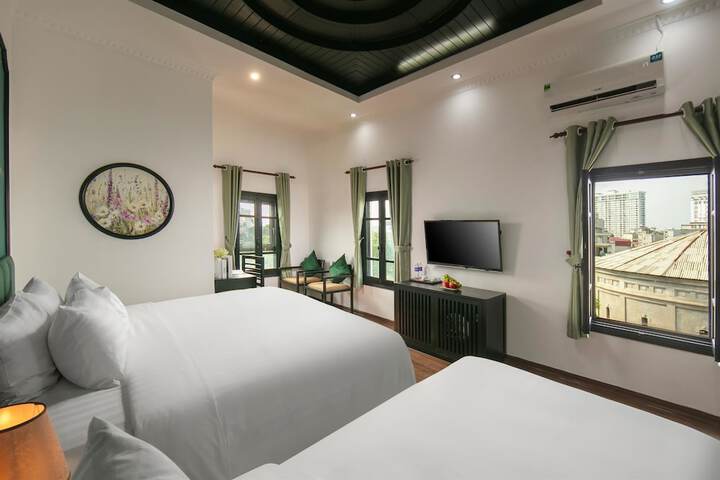 Room 6 of 47