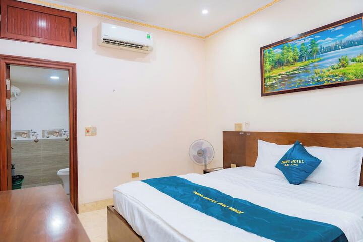 Room 8 of 42