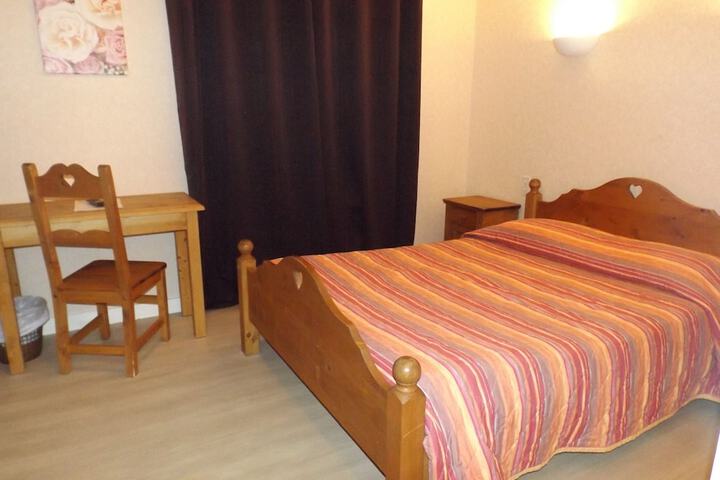 Room 5 of 27