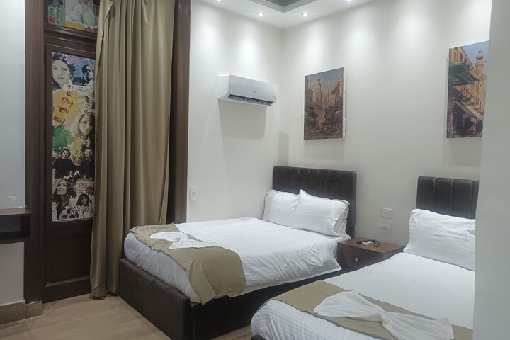 Room 15 of 53