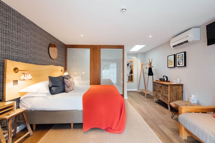 Room 15 of 41