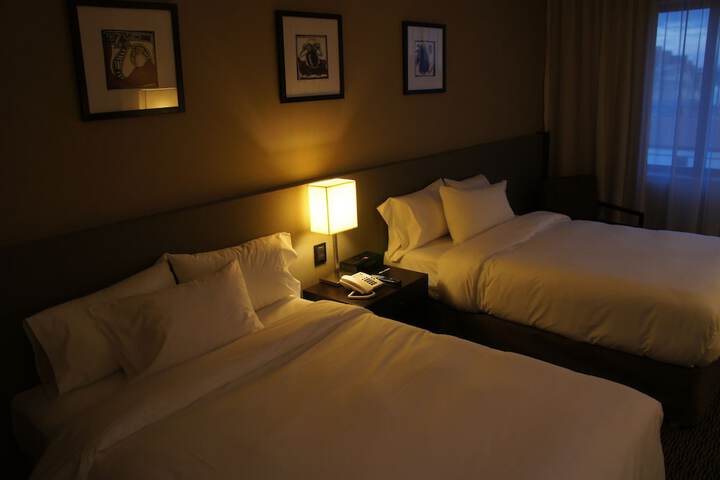 Room 8 of 70