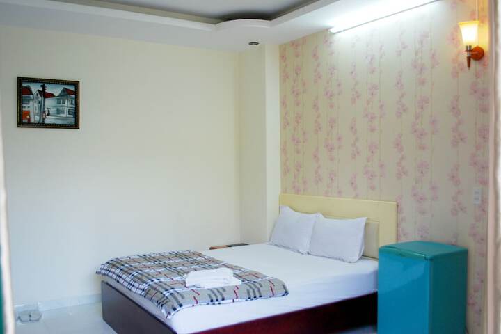 Room 12 of 32