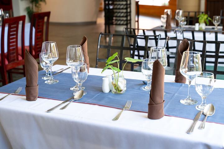 Dining 45 of 57