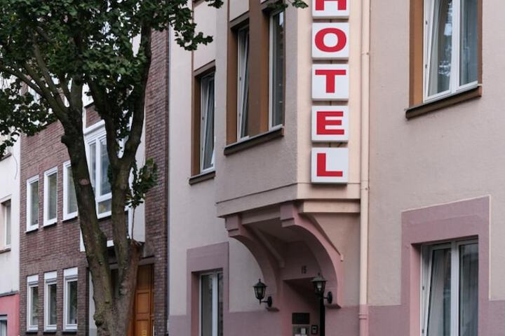 Hotel 43 of 43