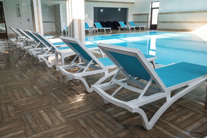 Pool 74 of 93