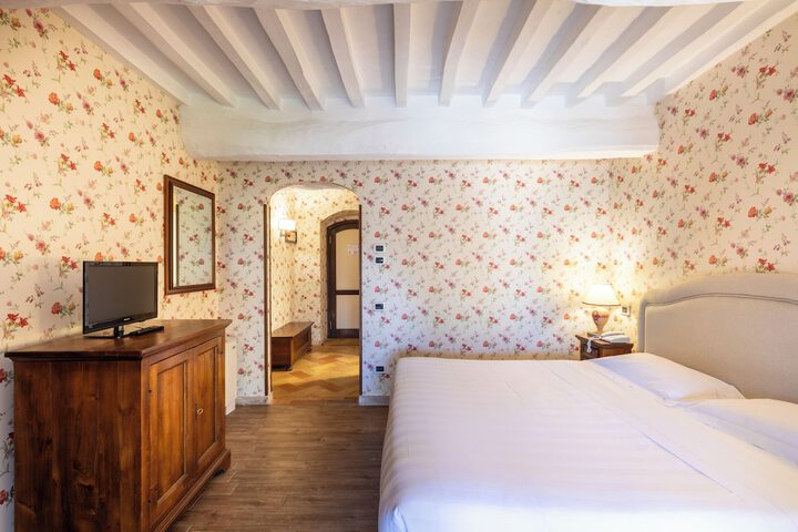 Room 12 of 53