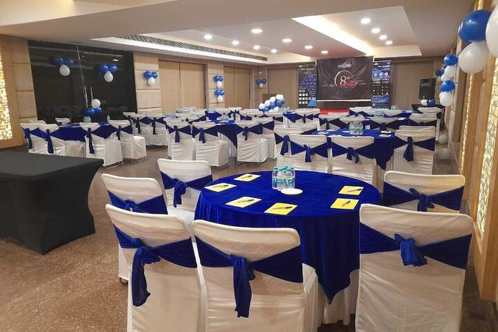 Ballroom/Hall 39 of 61