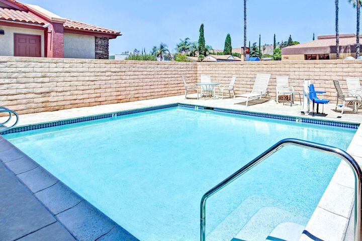 Pool 14 of 14