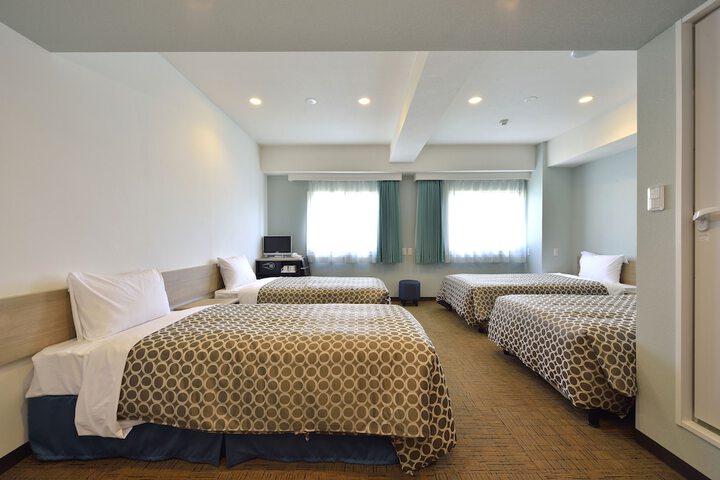 Room 30 of 171