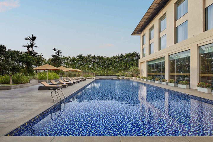 Hotel with Pool