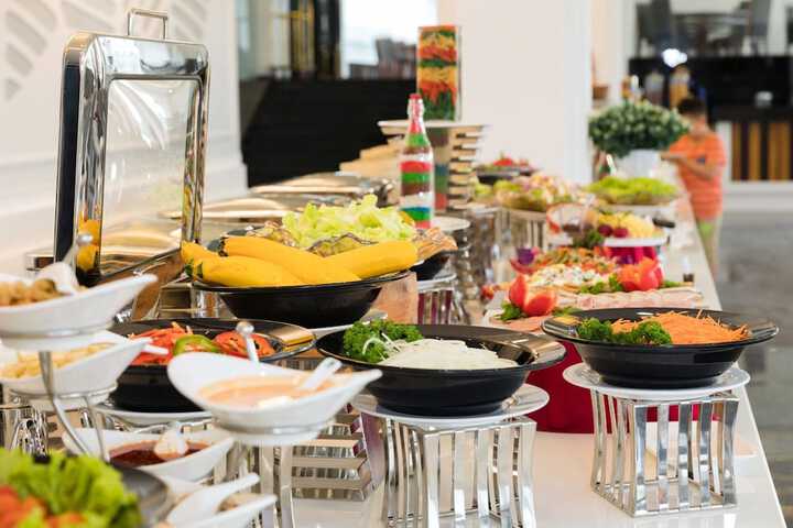 Dining 77 of 101