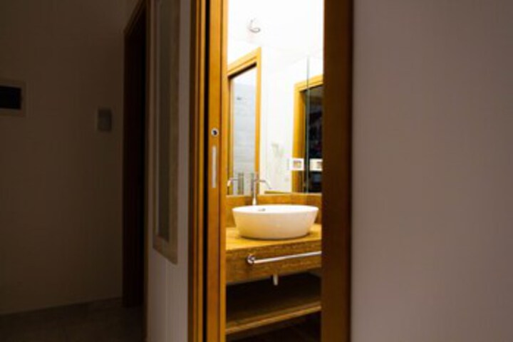 Room 6 of 48