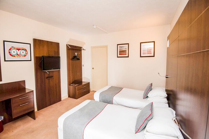 Room 35 of 94