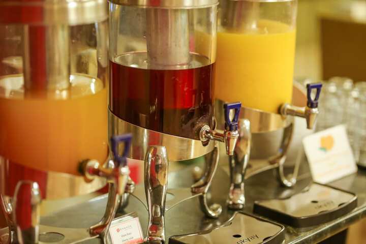Breakfast/Coffee Service 86 of 133
