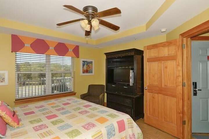 Room 8 of 90