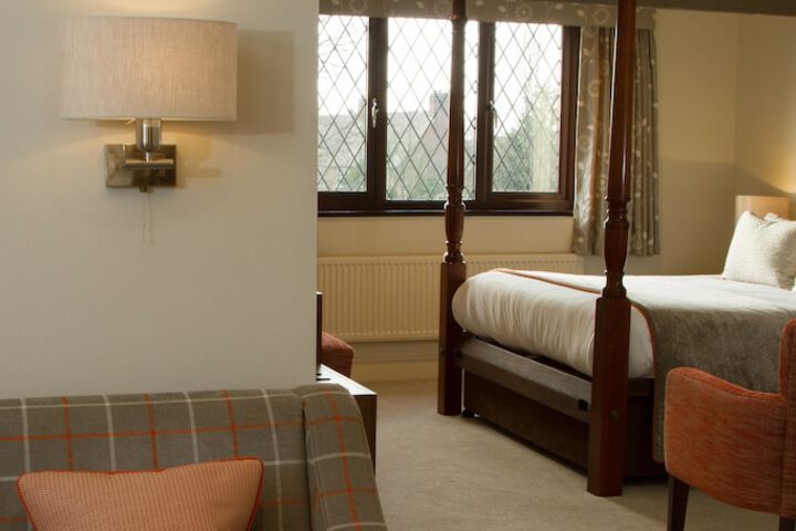 Room 6 of 94