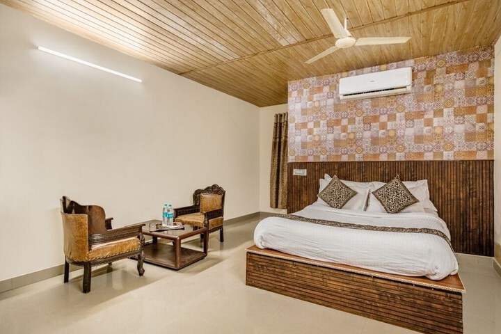 Room 4 of 22