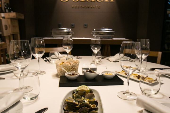 Dining 40 of 64
