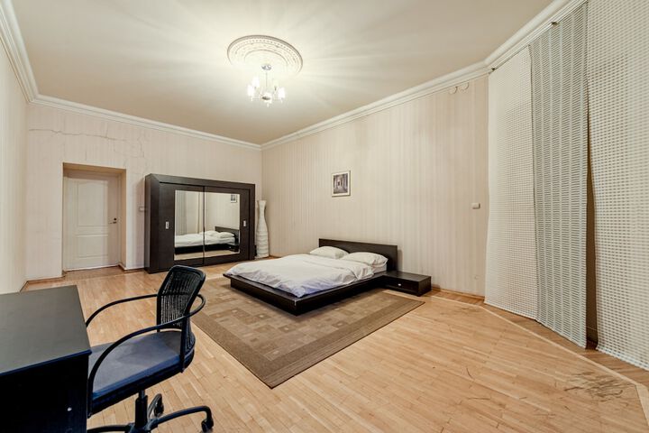 Room 17 of 51