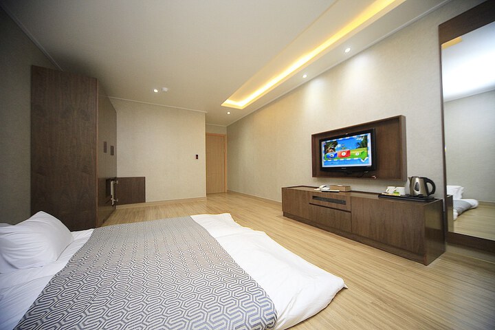 Room 36 of 119