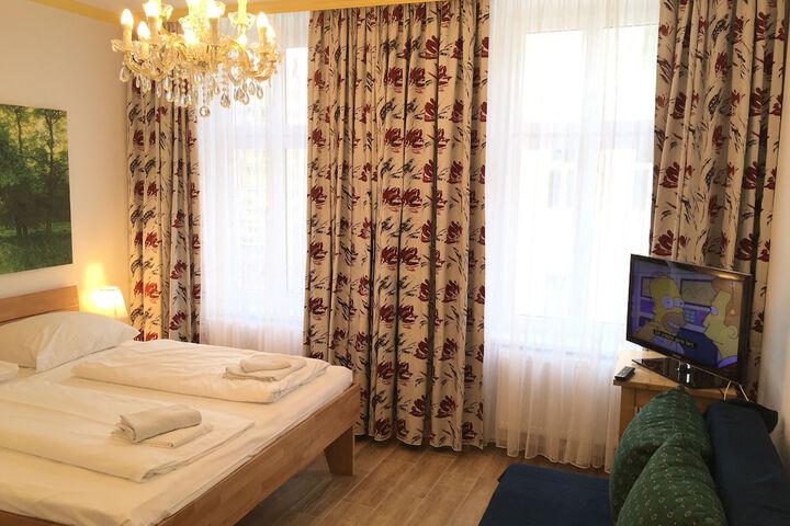 Room 7 of 71