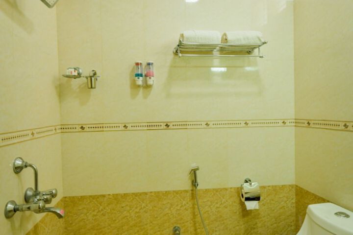 Room 21 of 27