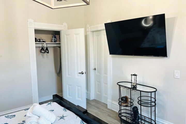 Room 106 of 181