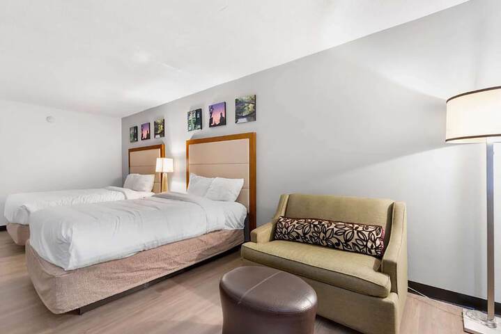 2 Double Beds (5 of 9)