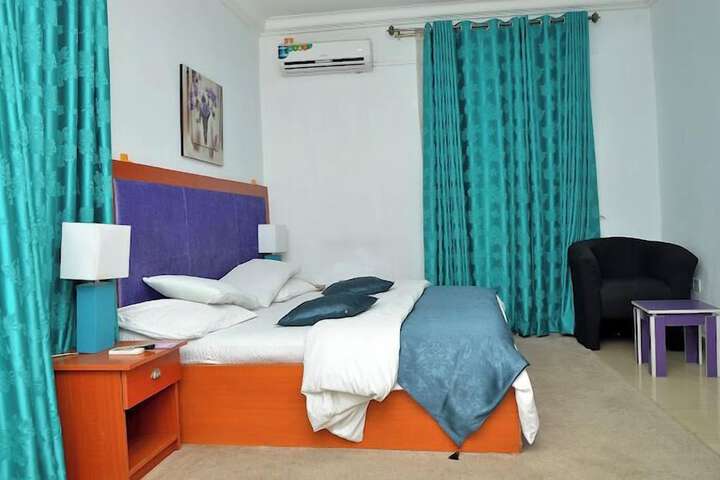 Room 17 of 49