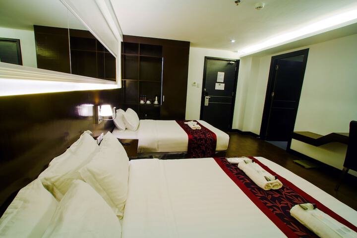 Room 7 of 43