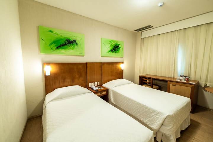 Room 4 of 86