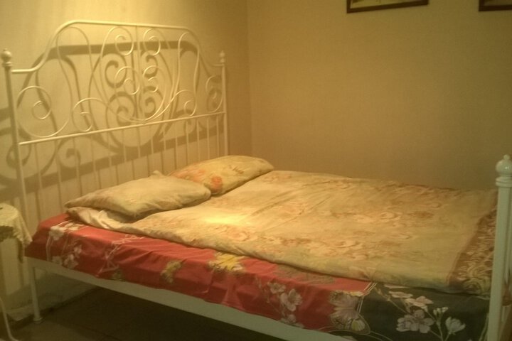 Room 8 of 28