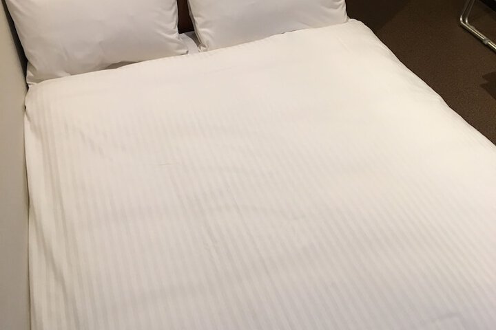 Room 11 of 36