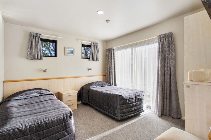 Room 13 of 31