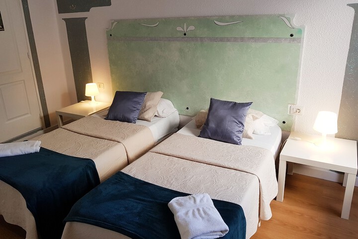 Room 11 of 50