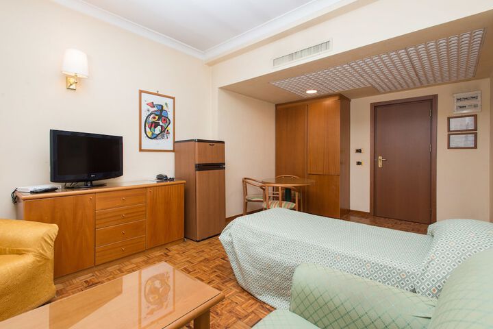 Room 18 of 47