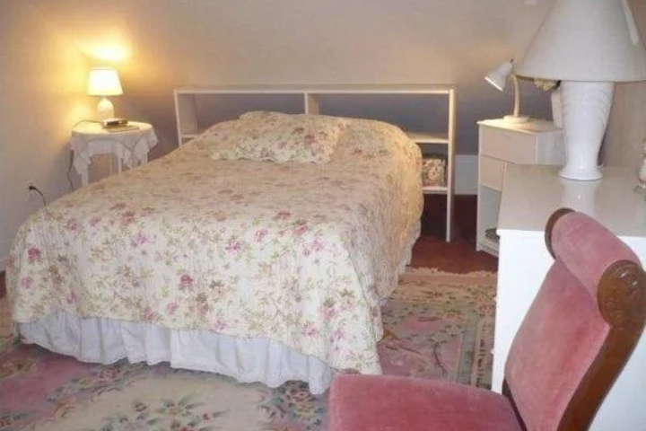 Room 6 of 18