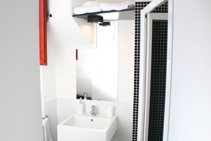 Room 63 of 68