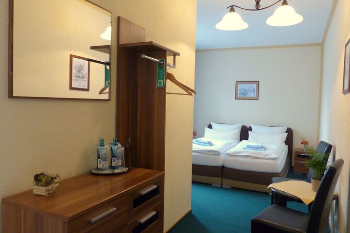 Room 12 of 47