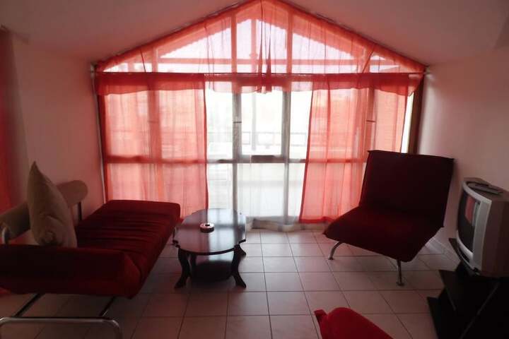 Room 8 of 18