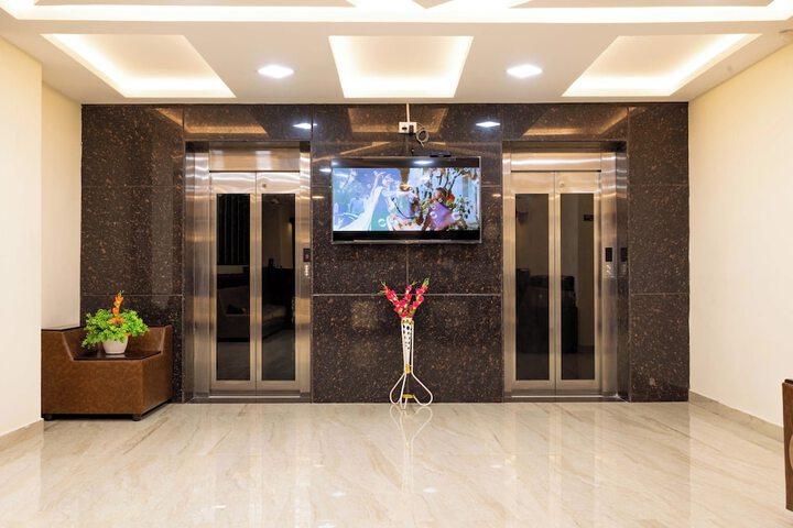Hotel Interior 4 of 12