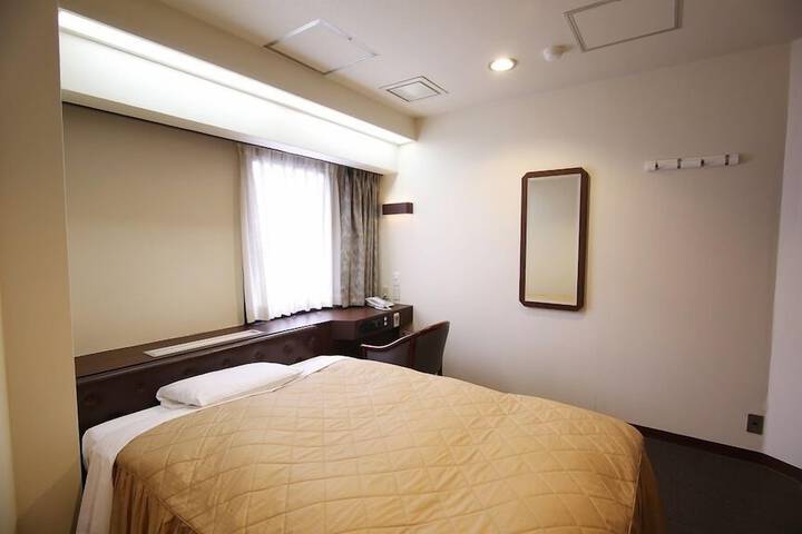 Room 15 of 87