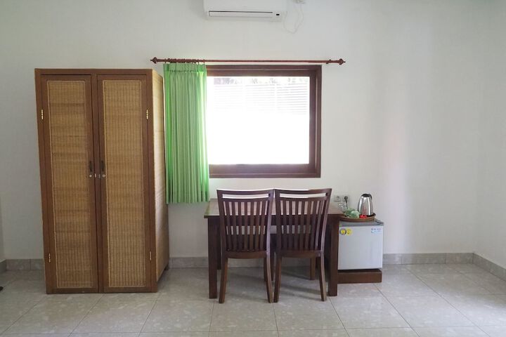 Room 10 of 72
