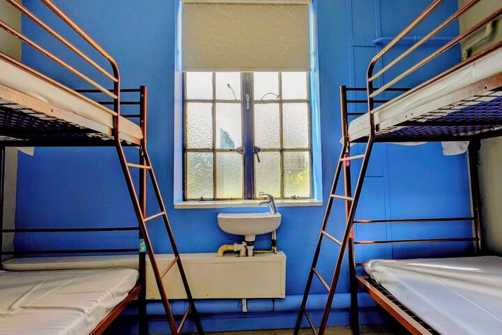 Room 19 of 98