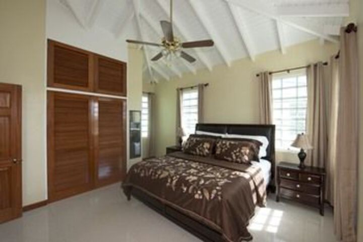Room 15 of 37