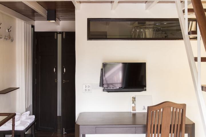 Room 12 of 51