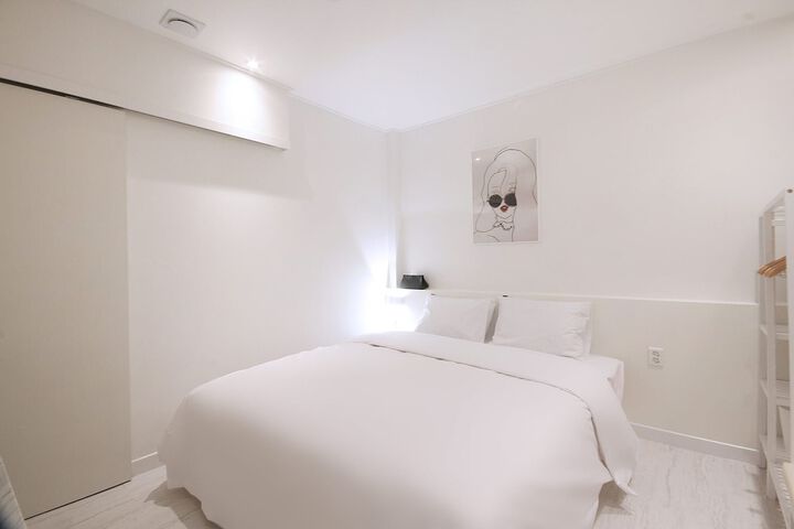 Room 15 of 52