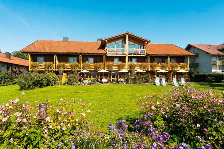 Hotel An der Brunnader - Die Therme befindet sich 4 Geh-Minuten entfernt