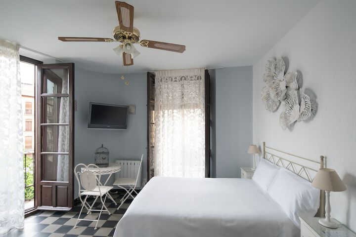 Room 8 of 47